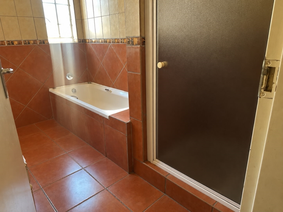 3 Bedroom Property for Sale in Waterval East North West